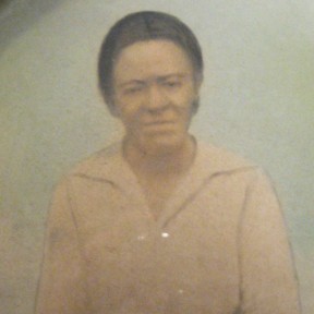 Clora Evans Atlas (1858-1928). Granddaughter or Margaret Russell.
